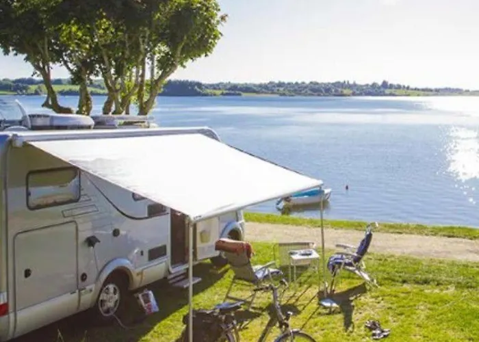 Mobil Confortable Pour 5 Pers, Terrasse, Cuisine Equipee - Api-1-52-424 *