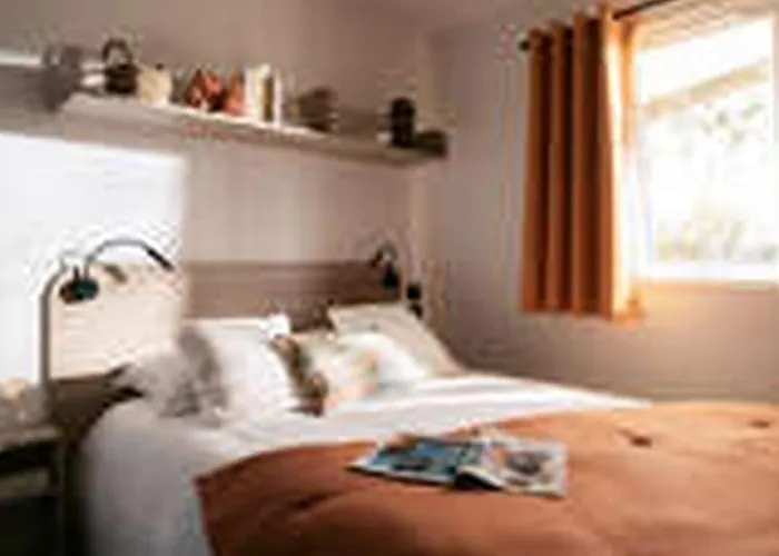 Mobil Confortable Pour 5 Pers, Terrasse, Cuisine Equipee - Api-1-52-424