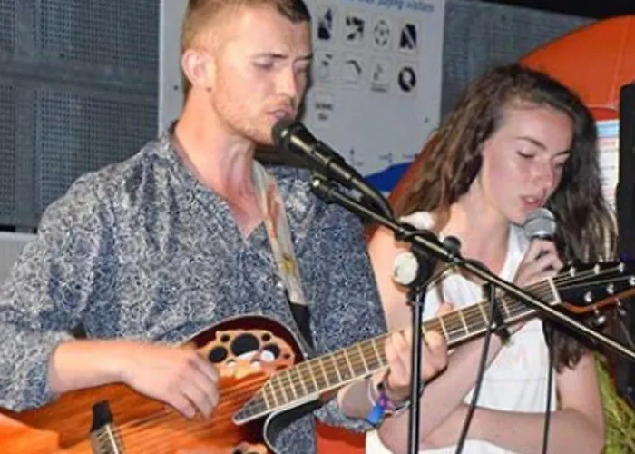 Mobil Confortable Pour 5 Pers, Terrasse, Cuisine Equipee - Api-1-52-424