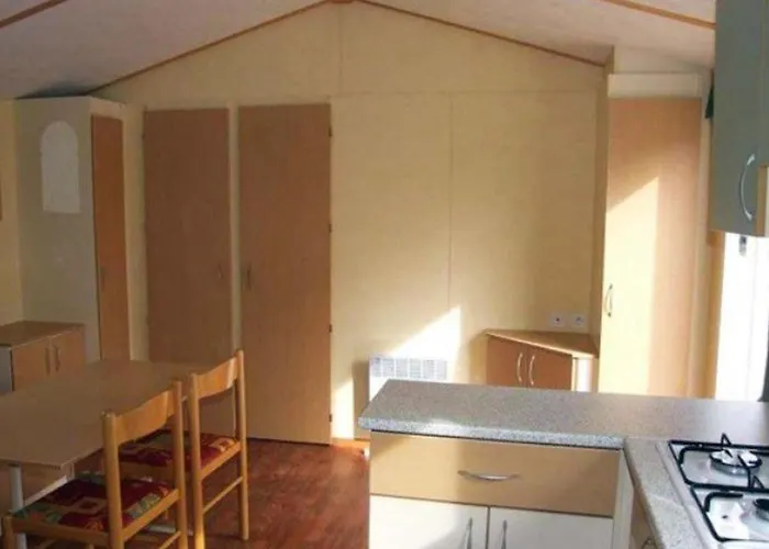 营地 Mobil Confortable Pour 5 Pers, Terrasse, Cuisine Equipee - Api-1-52-424 Salles-Curan