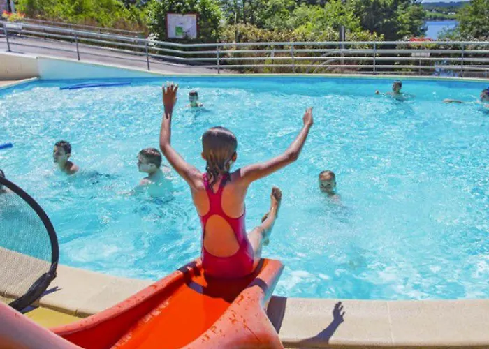 Mobil Confortable Pour 5 Pers, Terrasse, Cuisine Equipee - Api-1-52-424 Campsite